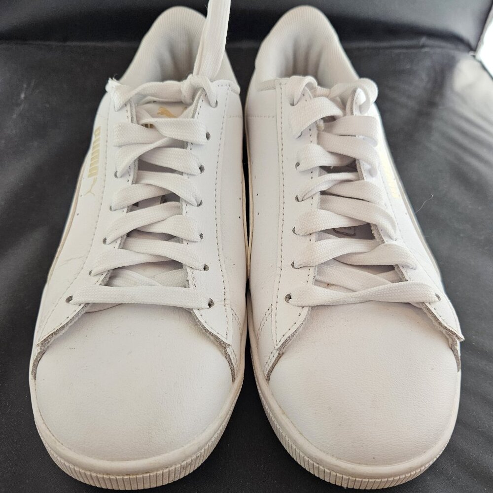 Women's White Leather Gold Logo Vikky V2 Low Top Puma Sneakers Size 5.5